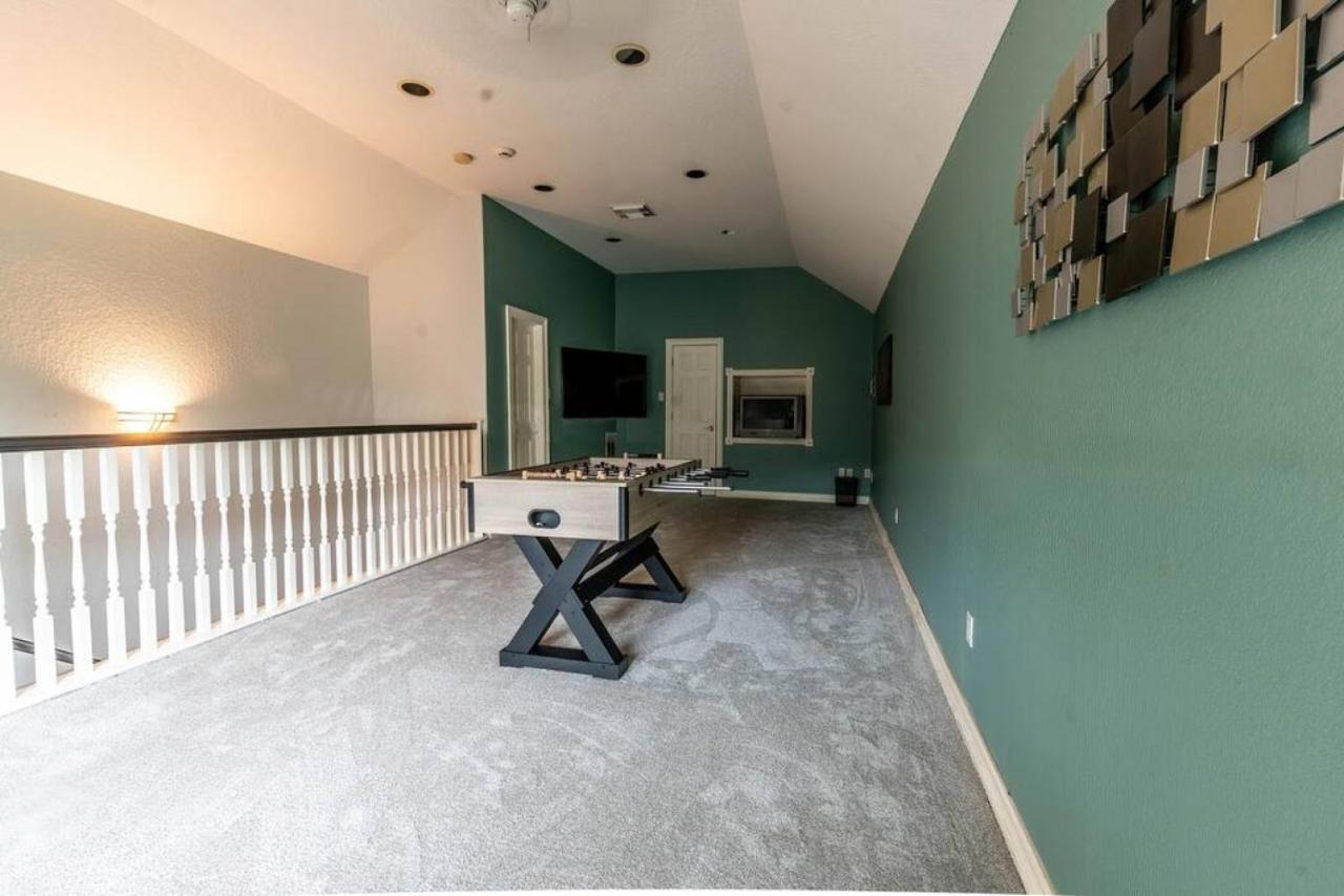 Huge 6 Bedroom With Pool, Spa, 85 Inch Tv, Game Room ฮูสตัน ภายนอก รูปภาพ