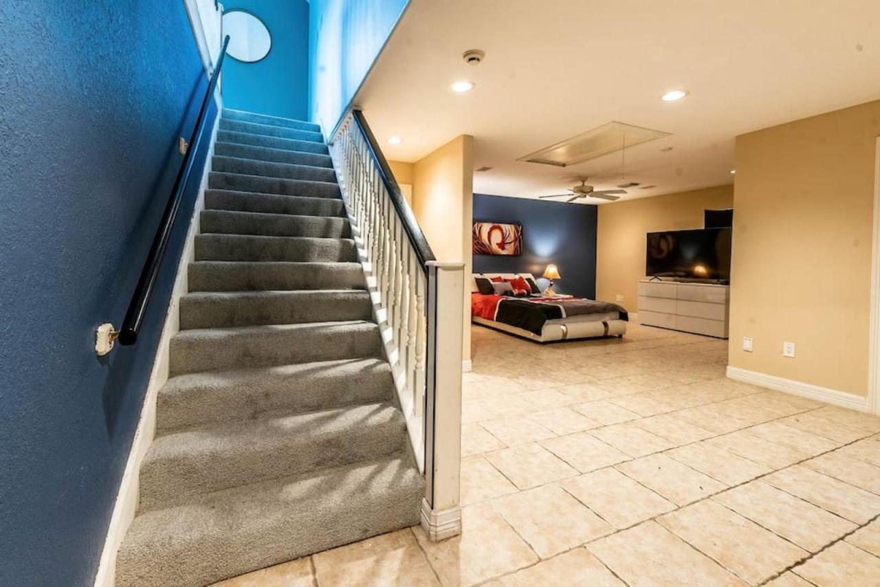Huge 6 Bedroom With Pool, Spa, 85 Inch Tv, Game Room ฮูสตัน ภายนอก รูปภาพ