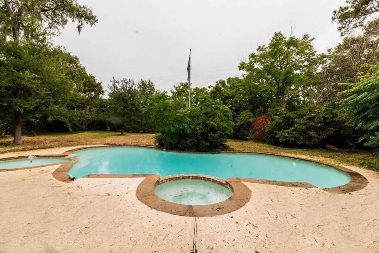 Huge 6 Bedroom With Pool, Spa, 85 Inch Tv, Game Room ฮูสตัน ภายนอก รูปภาพ