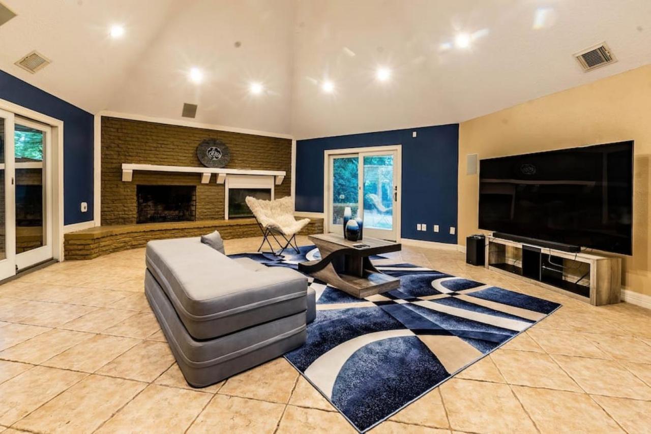 Huge 6 Bedroom With Pool, Spa, 85 Inch Tv, Game Room ฮูสตัน ภายนอก รูปภาพ