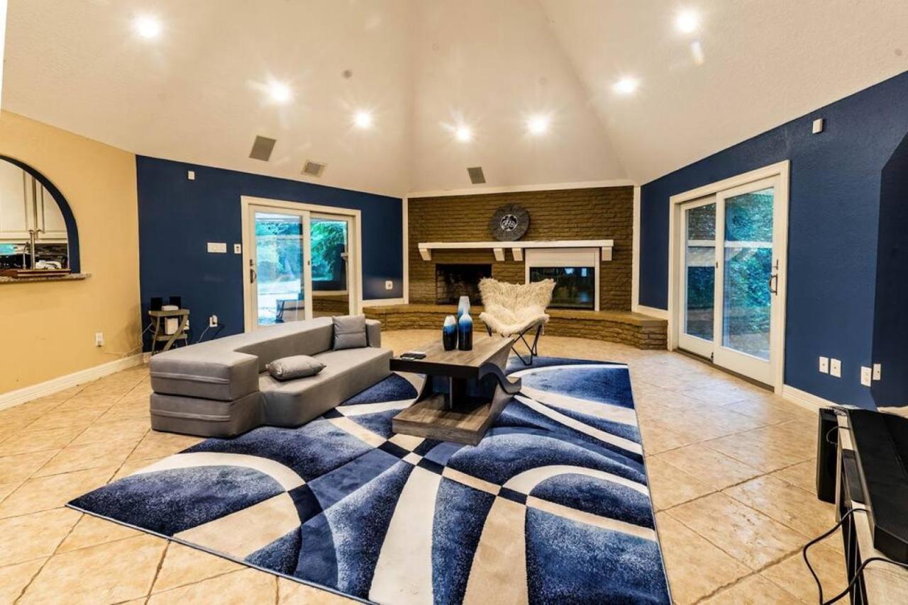 Huge 6 Bedroom With Pool, Spa, 85 Inch Tv, Game Room ฮูสตัน ภายนอก รูปภาพ