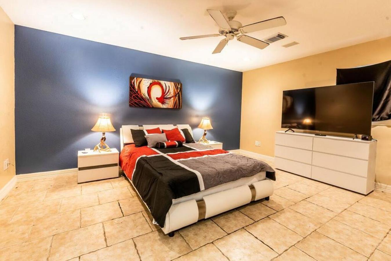 Huge 6 Bedroom With Pool, Spa, 85 Inch Tv, Game Room ฮูสตัน ภายนอก รูปภาพ