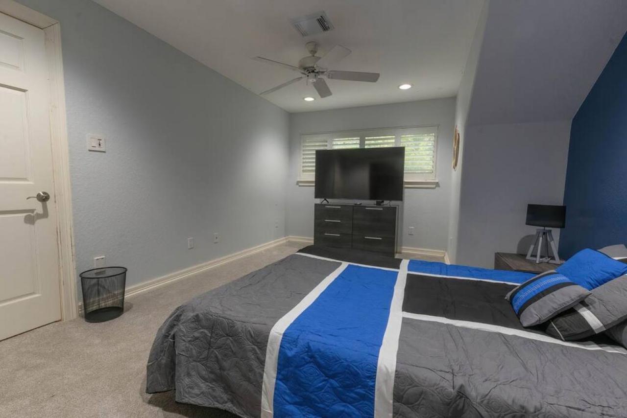 Huge 6 Bedroom With Pool, Spa, 85 Inch Tv, Game Room ฮูสตัน ภายนอก รูปภาพ