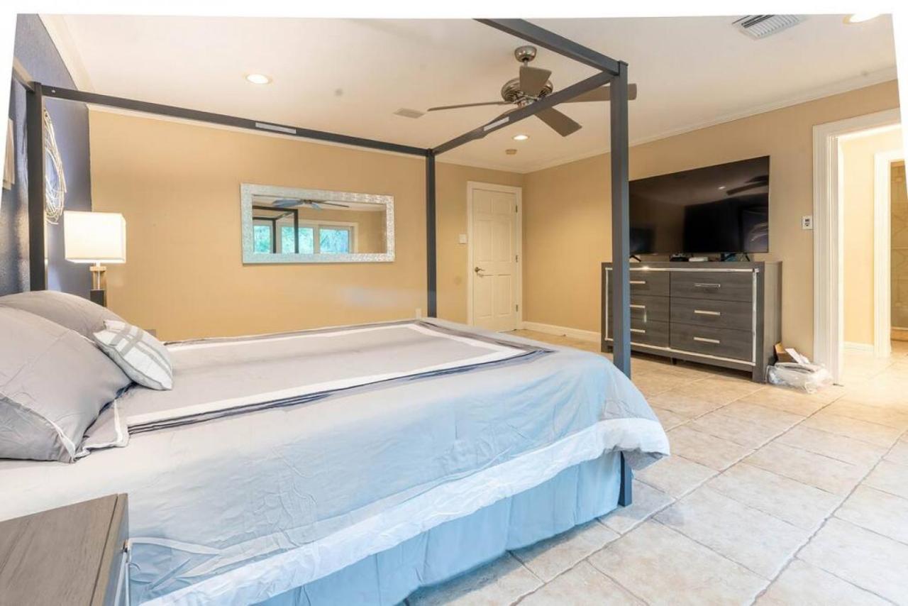 Huge 6 Bedroom With Pool, Spa, 85 Inch Tv, Game Room ฮูสตัน ภายนอก รูปภาพ