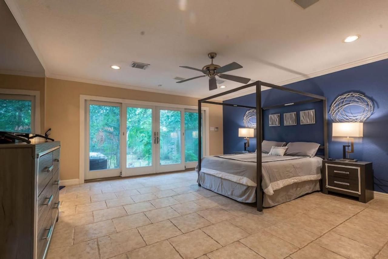 Huge 6 Bedroom With Pool, Spa, 85 Inch Tv, Game Room ฮูสตัน ภายนอก รูปภาพ