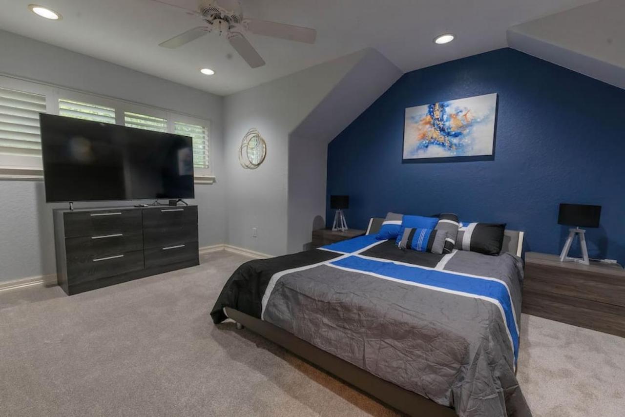 Huge 6 Bedroom With Pool, Spa, 85 Inch Tv, Game Room ฮูสตัน ภายนอก รูปภาพ